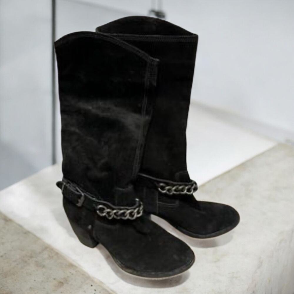 BCBGeneration Size 8 Merryl Black Genuine Suede Tall Western Chain Link Boots